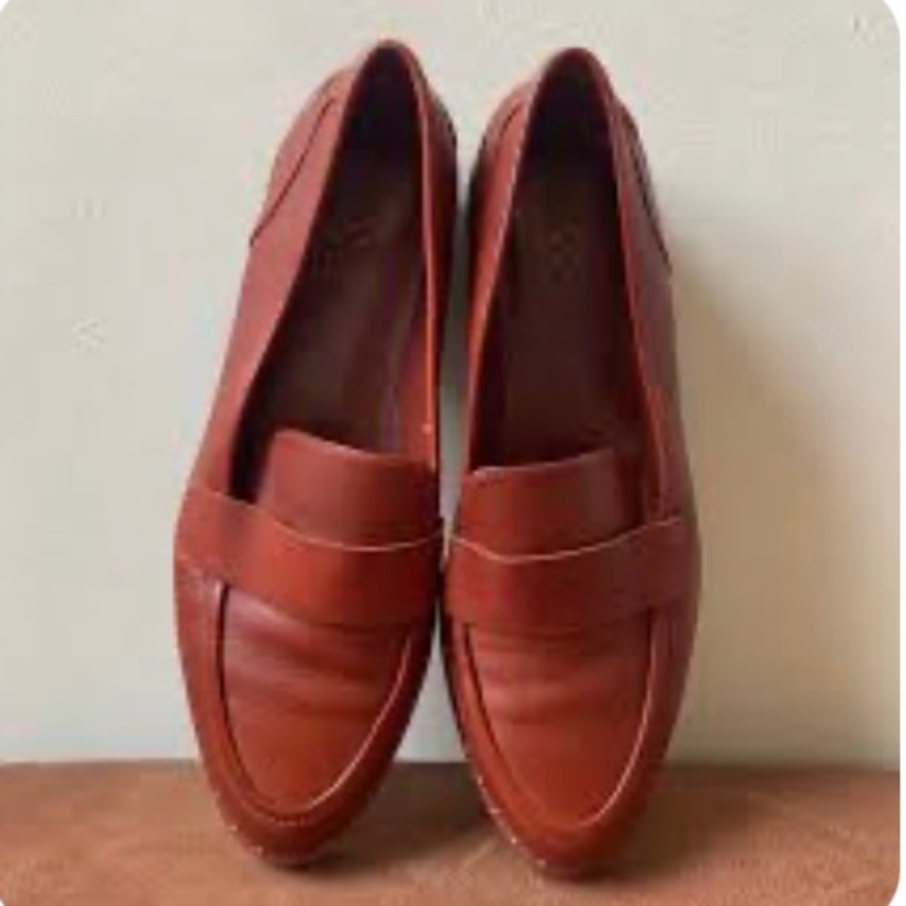 Vince Camuto Golinda Oxblood Leather Studded Lug Sole Loafers Women’s Size 8